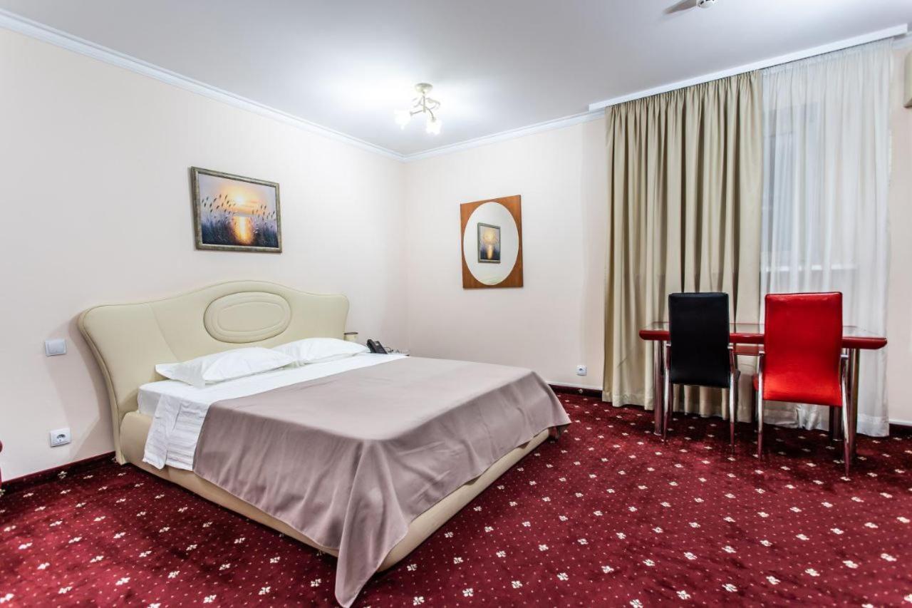 צ'יסינאו Star Rent Hotel מראה חיצוני תמונה