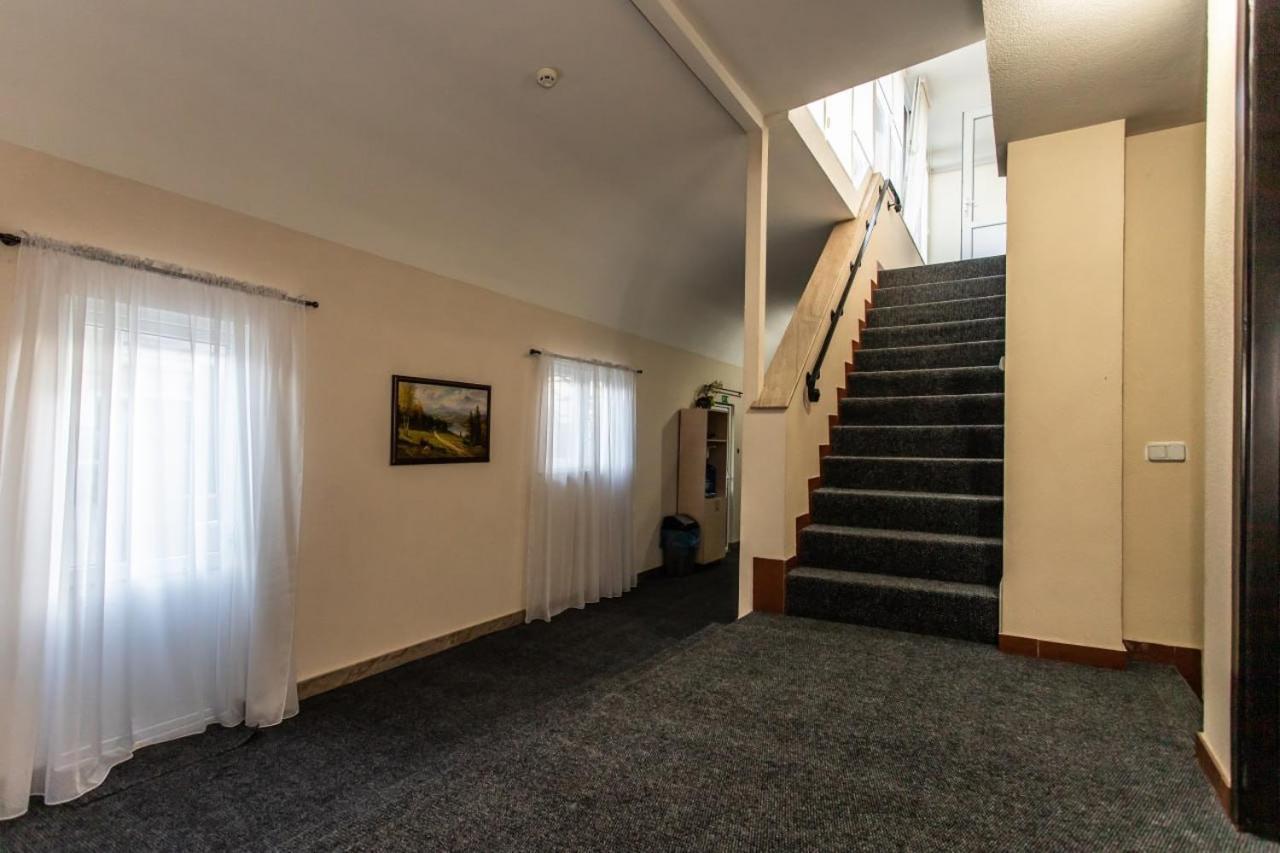 צ'יסינאו Star Rent Hotel מראה חיצוני תמונה