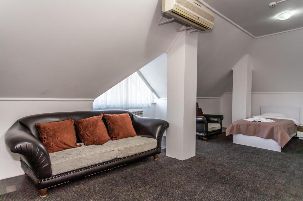 צ'יסינאו Star Rent Hotel מראה חיצוני תמונה