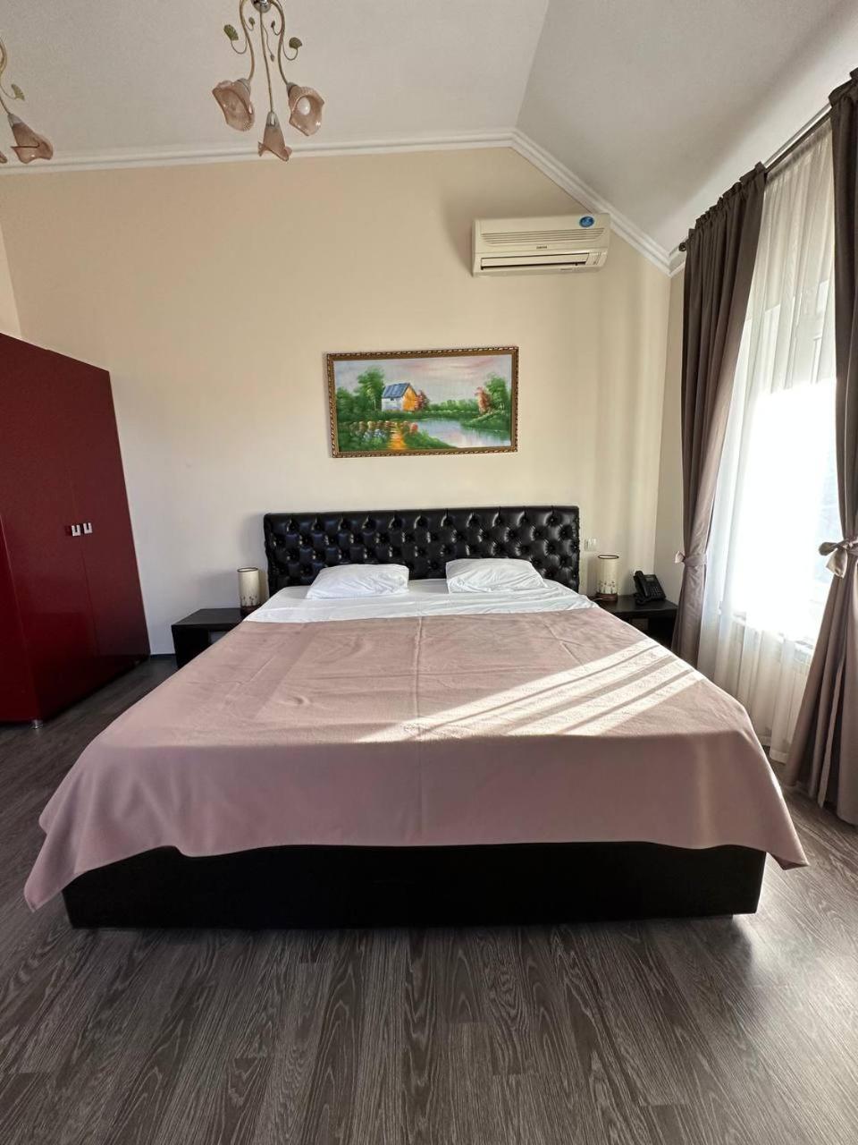 צ'יסינאו Star Rent Hotel חדר תמונה