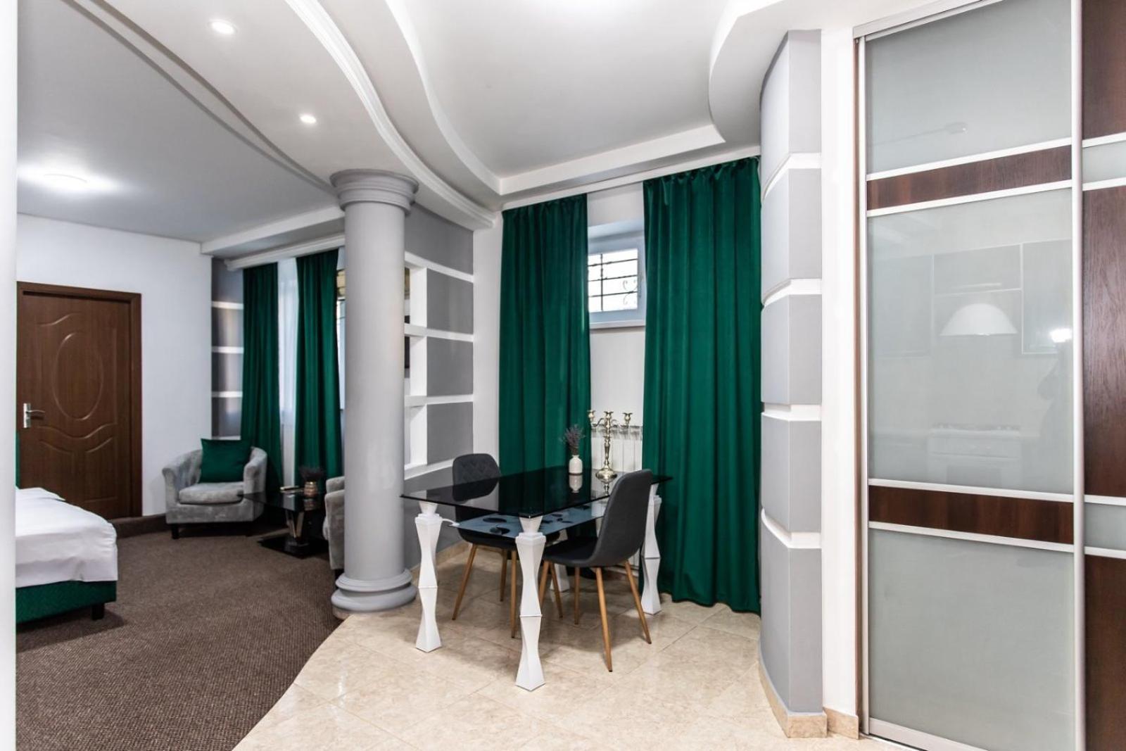 צ'יסינאו Star Rent Hotel מראה חיצוני תמונה